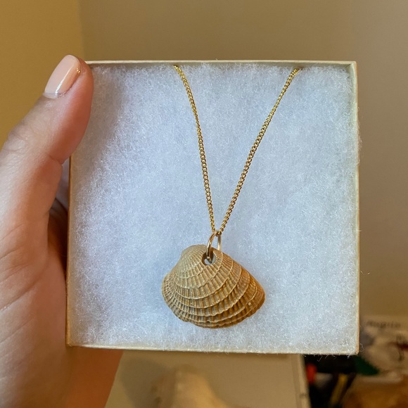 Shell Necklaces! - Picture 2 of 10